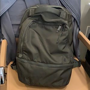 Lululemon Backpack Hunter Green